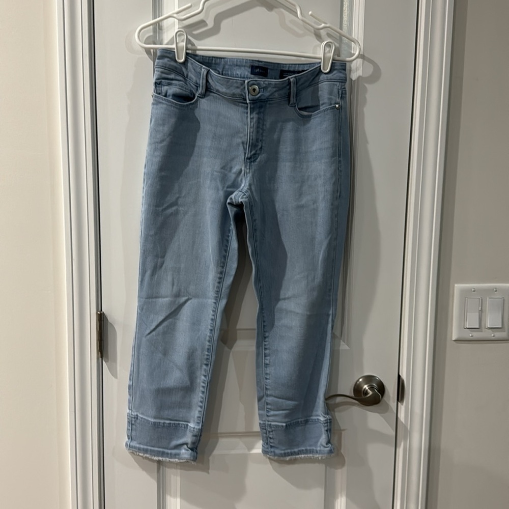 J. Jill size 6P Authentic Fit Cropped Jeans Light Wash